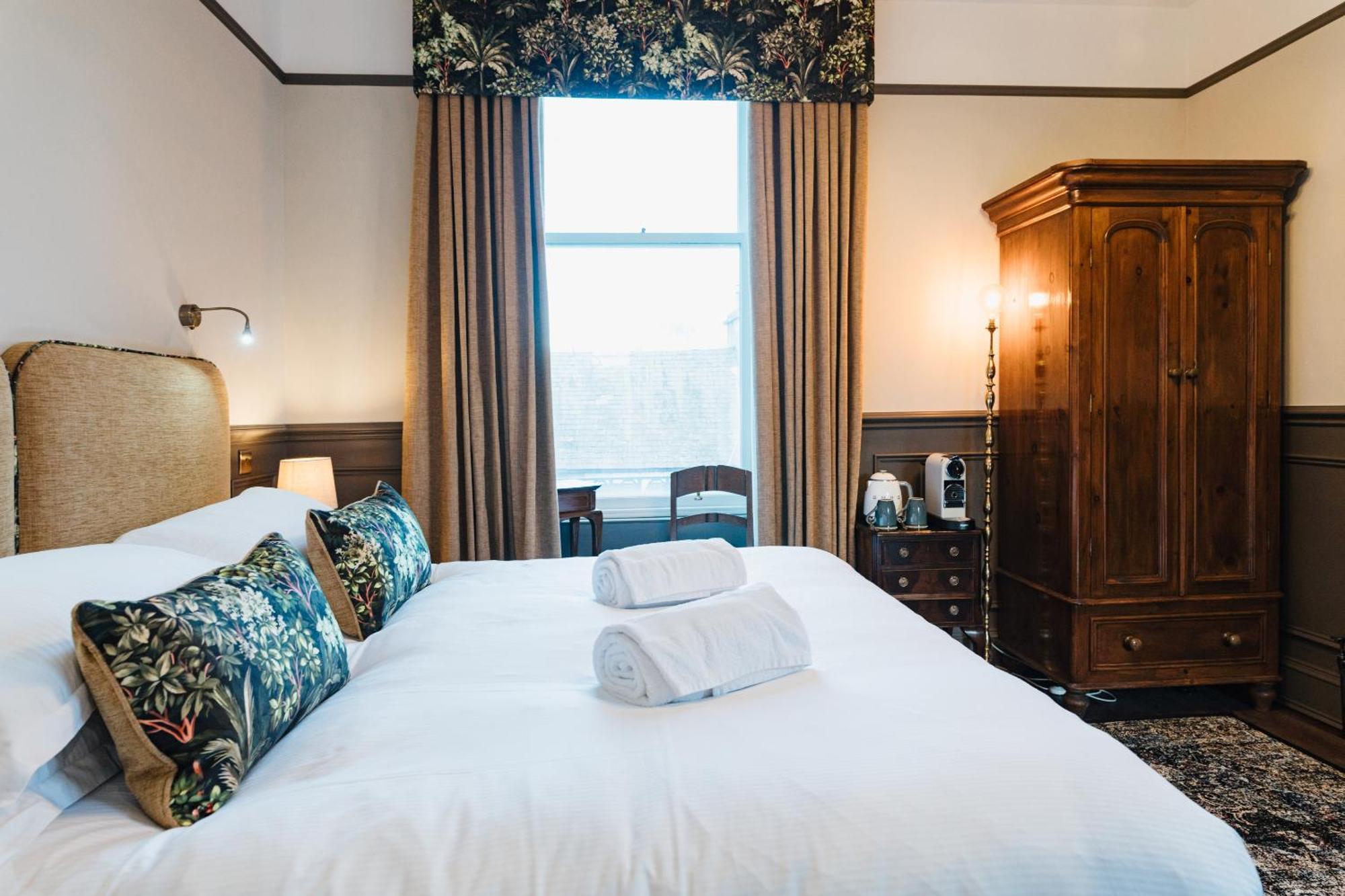 Coorie Inn Restaurant And Rooms Crieff Chambre photo